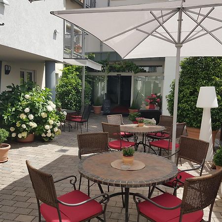 Hotel-Restaurant Pfaelzer Hof Еденкобен Екстериор снимка