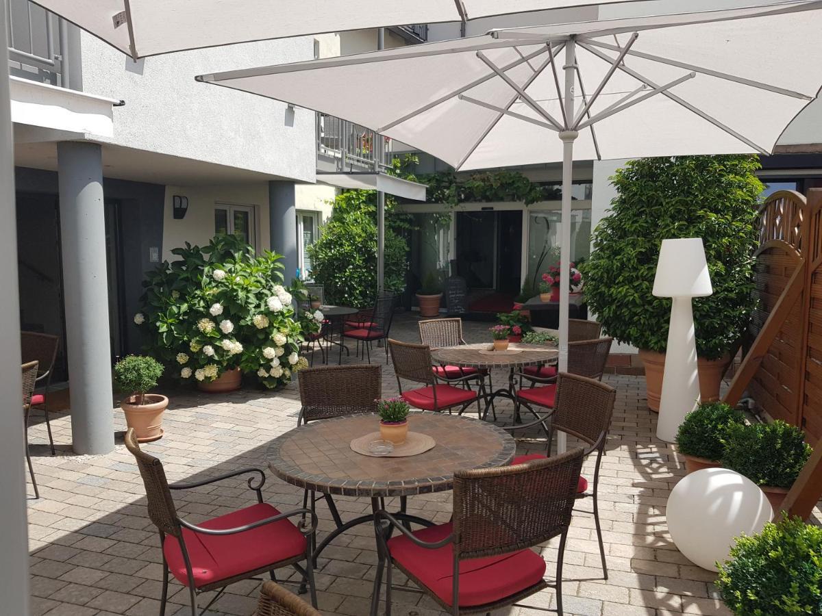 Hotel-Restaurant Pfaelzer Hof Еденкобен Екстериор снимка