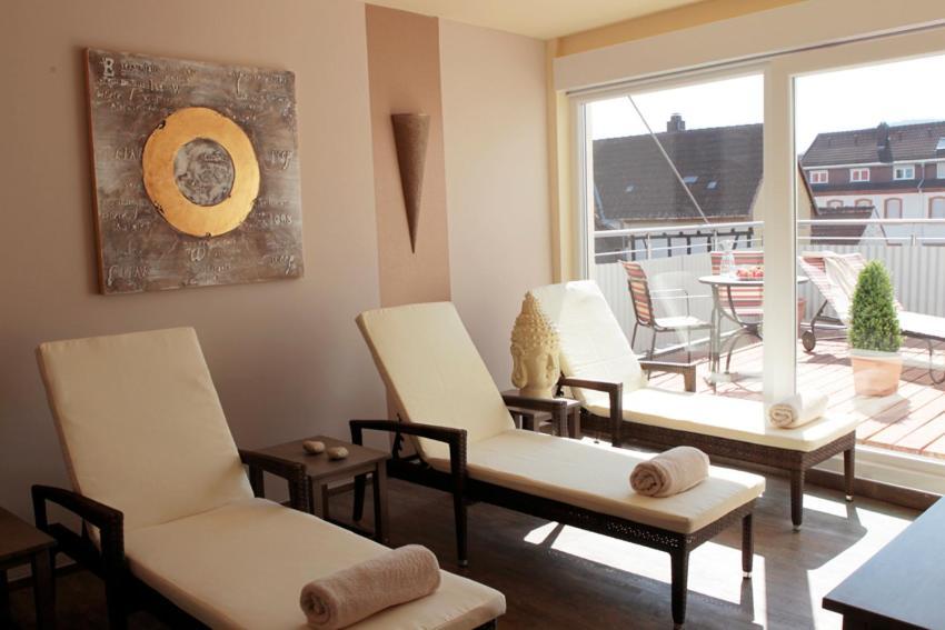 Hotel-Restaurant Pfaelzer Hof Еденкобен Екстериор снимка