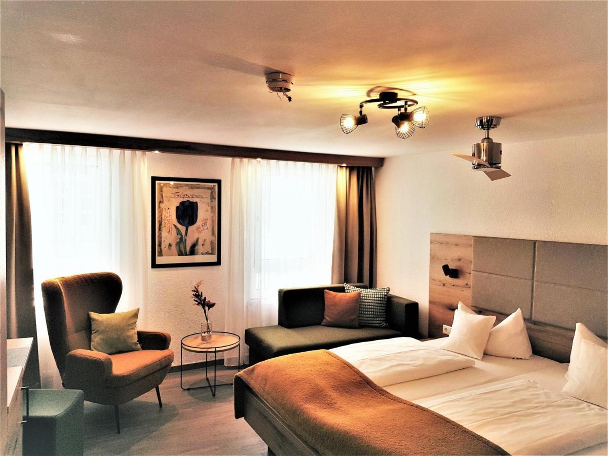 Hotel-Restaurant Pfaelzer Hof Еденкобен Екстериор снимка