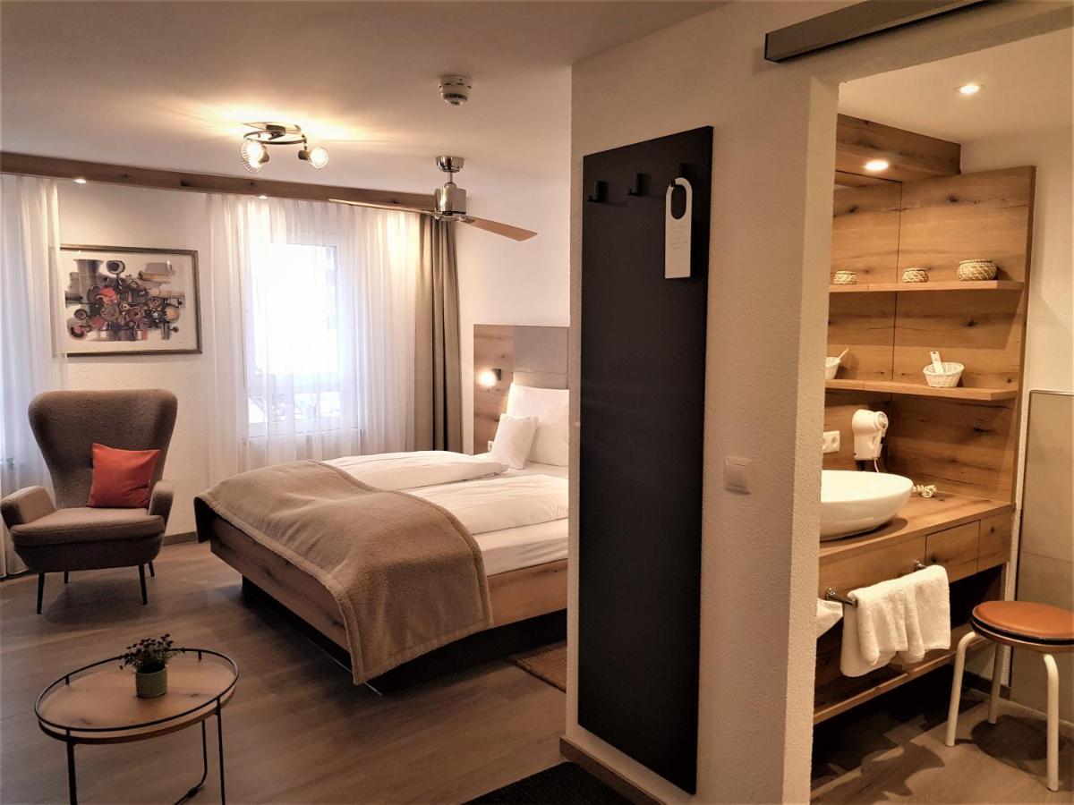 Hotel-Restaurant Pfaelzer Hof Еденкобен Екстериор снимка