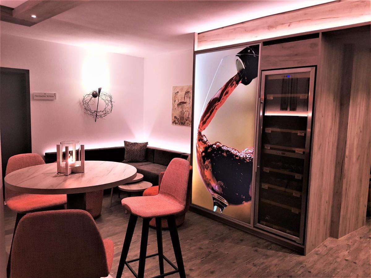 Hotel-Restaurant Pfaelzer Hof Еденкобен Екстериор снимка